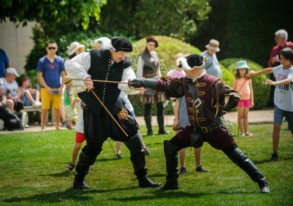 Démonstration d'escrime médiévale durant les journées tellement royales au château d'Amboise